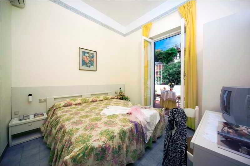 Villa Diana - Beach & Rooms Ischia Zewnętrze zdjęcie