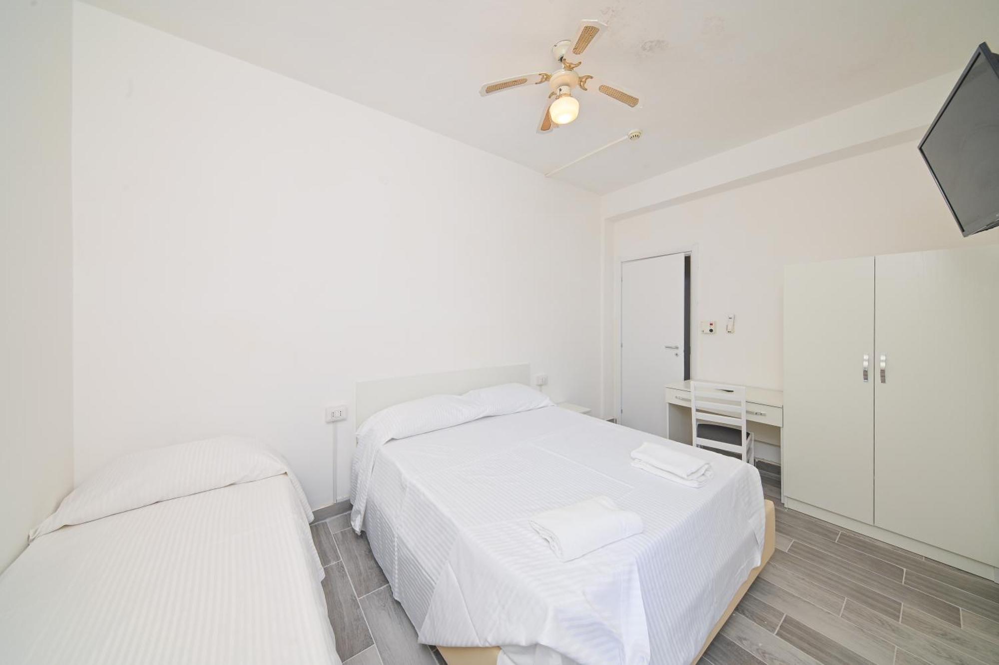 Villa Diana - Beach & Rooms Ischia Zewnętrze zdjęcie