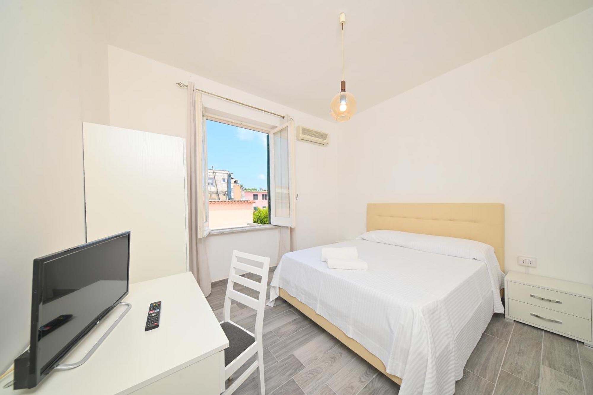 Villa Diana - Beach & Rooms Ischia Zewnętrze zdjęcie